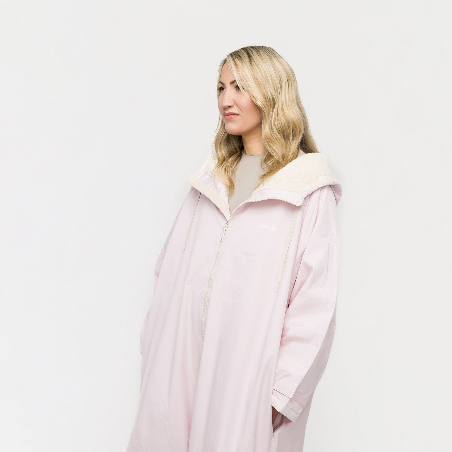 Bench Leacy Waterproof Changing Robe