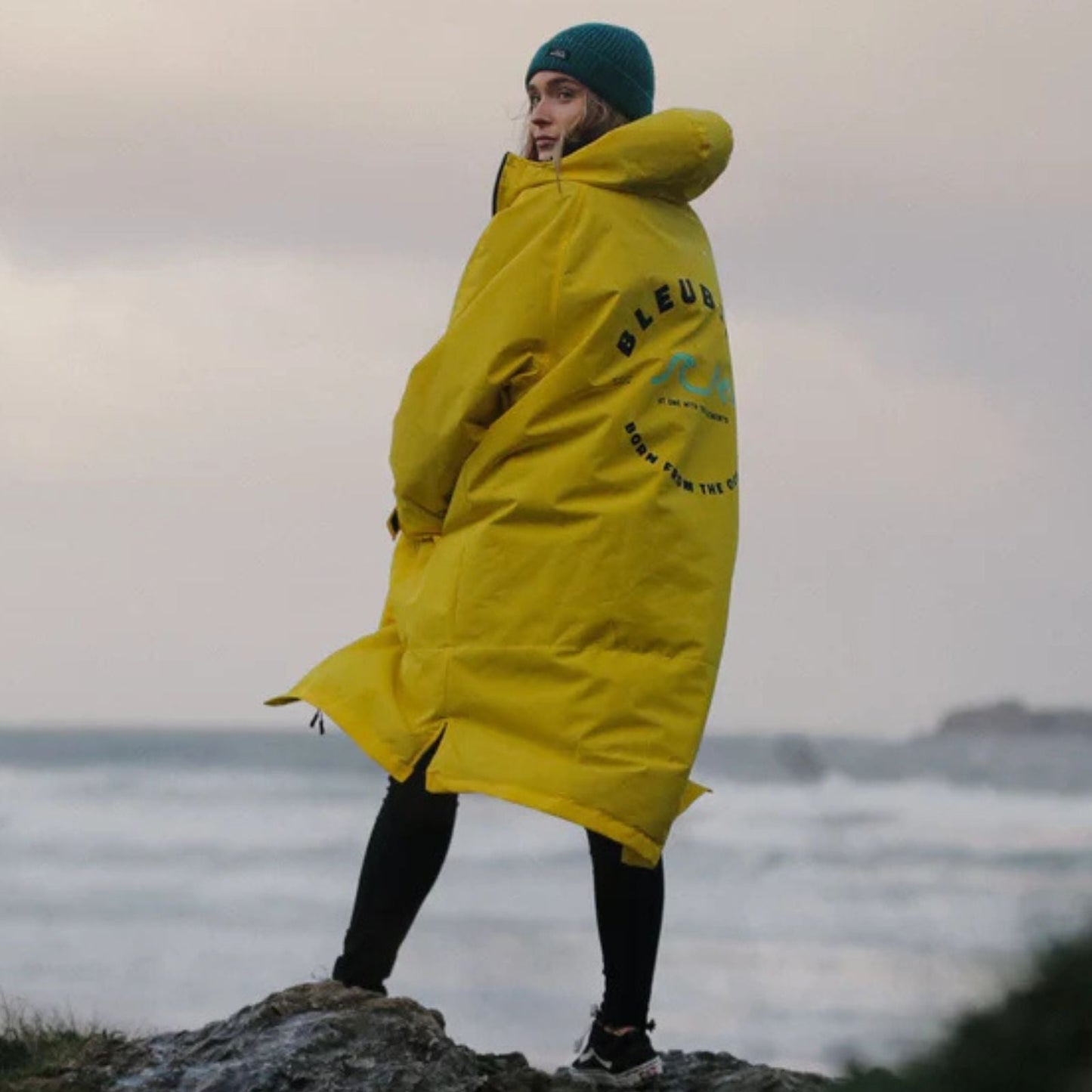 Bleubird Nordic Adults Waterproof Changing Robe